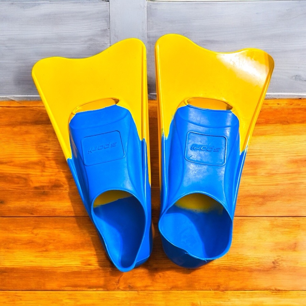 Blue and Yellow Swim Fins unisex
